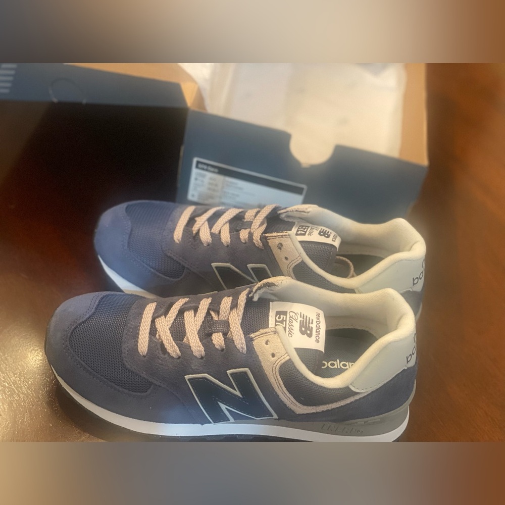 ***NWT*** New Balance 574 Core Blue and White Sneakers Men’s 8.5